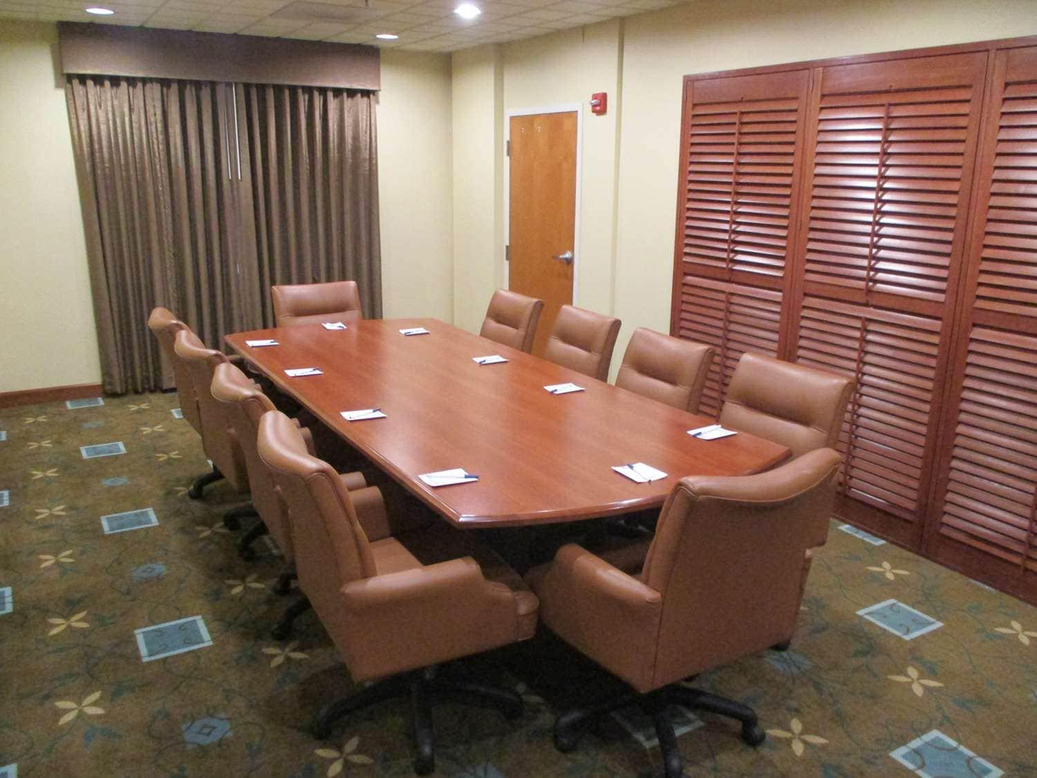 Research Park Inn St Louis West Chesterfield Saint Charles Бизнес снимка